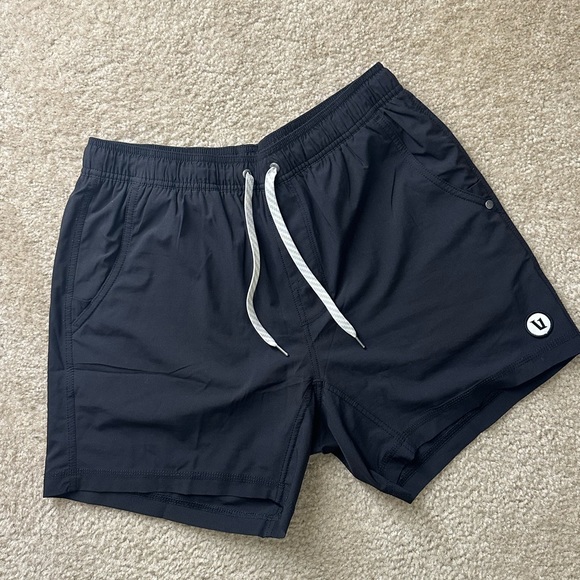 Vuori medium shorts - Picture 2 of 9
